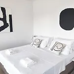 Nik